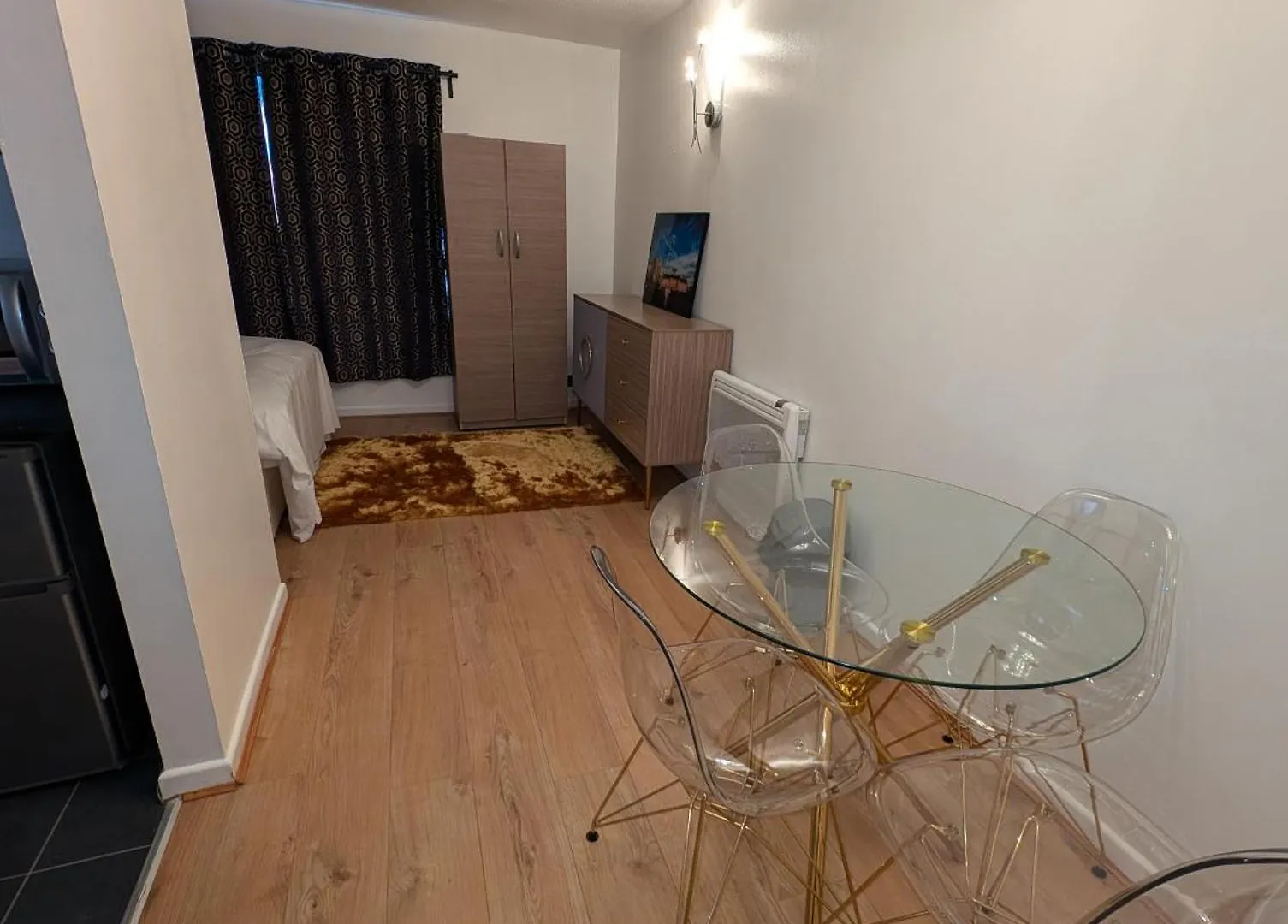 Bow Room Near Abba Studio And Stratford Olympic London 0*,