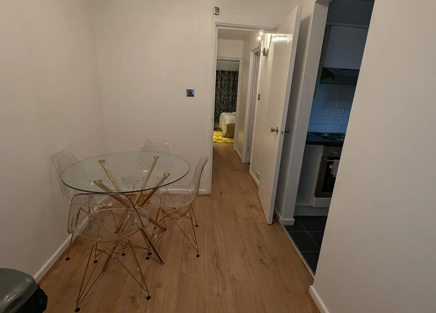 Guest house Bow Room Near Abba Studio And Stratford Olympic London
